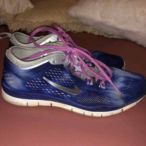 Nike Shoes - Nike Free Run Sneakers